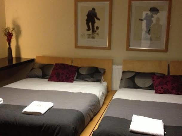 The Kingscliffe Guesthouse Manchester Extérieur photo